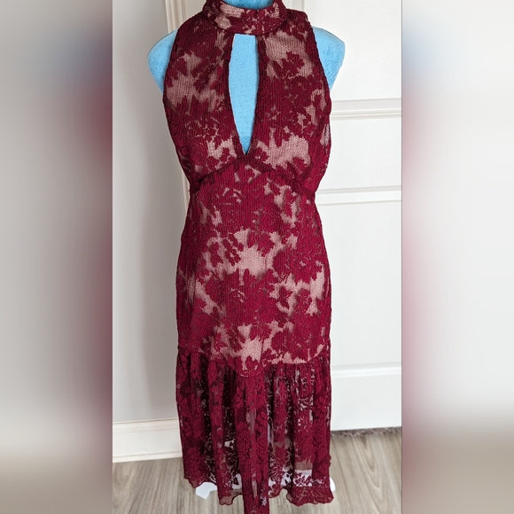 Endless Rose, Sleeveless Lace High Neck Midi Dress color Burgundy - Picture 4 of 10